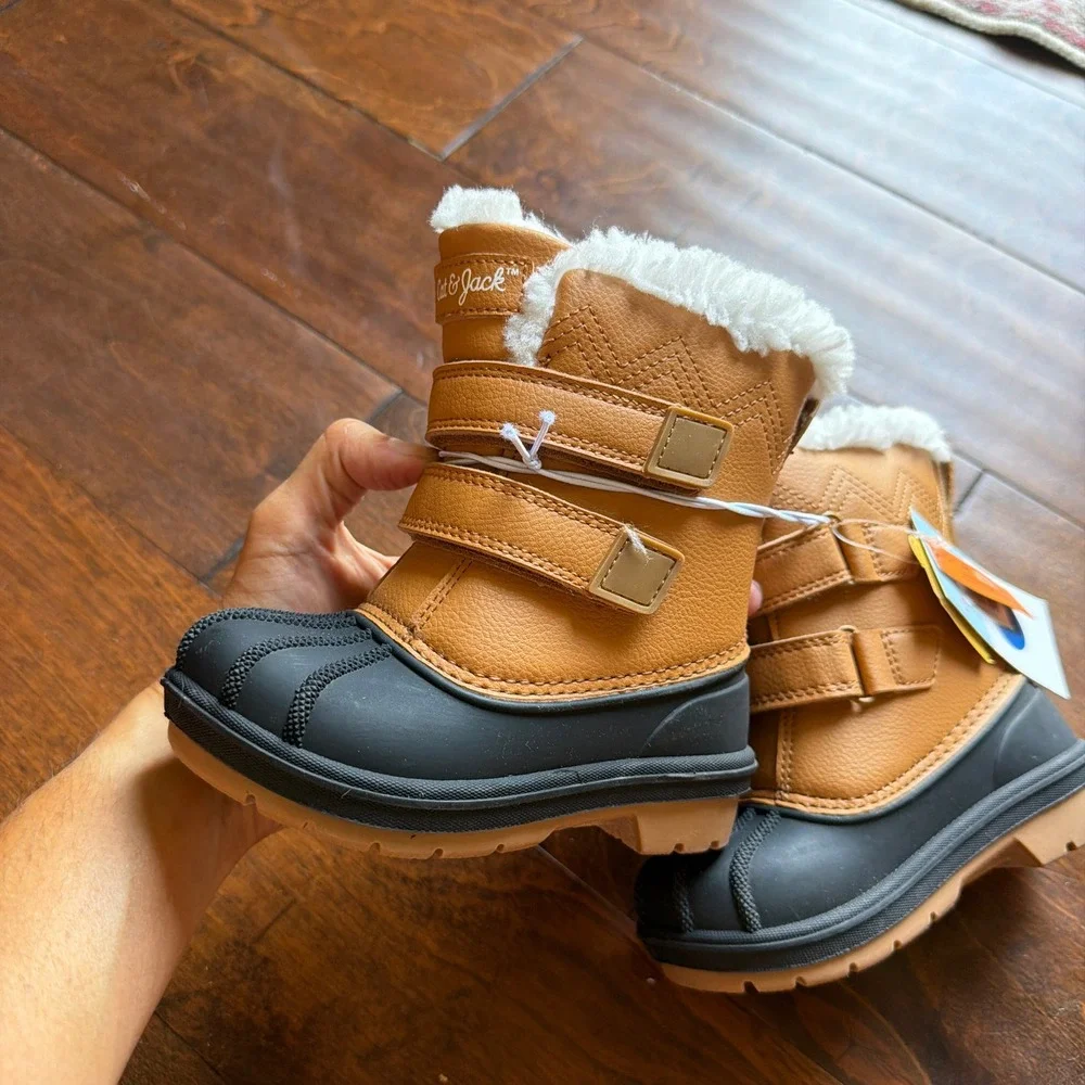 Cat & Jack Denver Tan Waterproof Snow Boots Faux Fur Trim Toddler Size 7 NEW